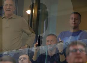 Dezlănțuit și vulgar! Mihai Stoica, gesturi obscene cu mătăniile la mână, imediat după FCSB - Dinamo!