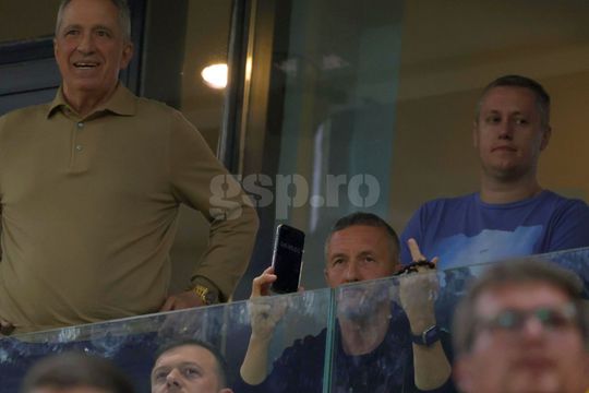 Gestul vulgar al lui Mihai Stoica / FOTO: GSP.ro