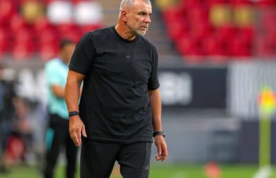 Cosmin Olăroiu, așa cum rar poate fi văzut » A „tunat” în conferință: „Cum să te comporți în halul ăsta?!”