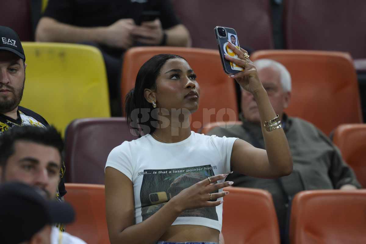 Soția lui Ngezana a atras din nou toate privirile pe Arena Națională » Cum a apărut la derby: detaliile surprinse în tribune