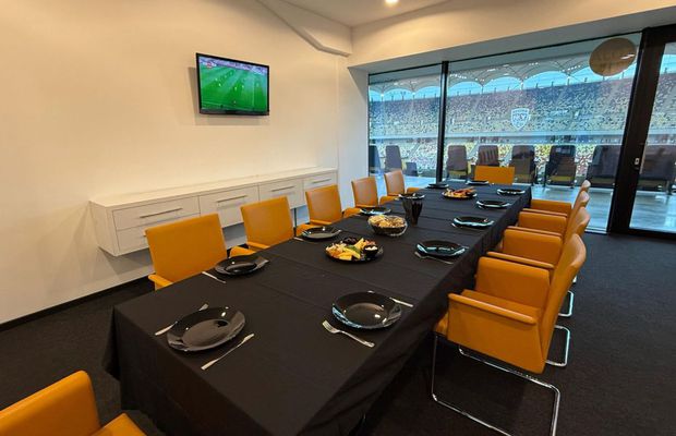 Ce meniu au primit fanii care au plătit 1.000 de lei la FCSB - Dinamo