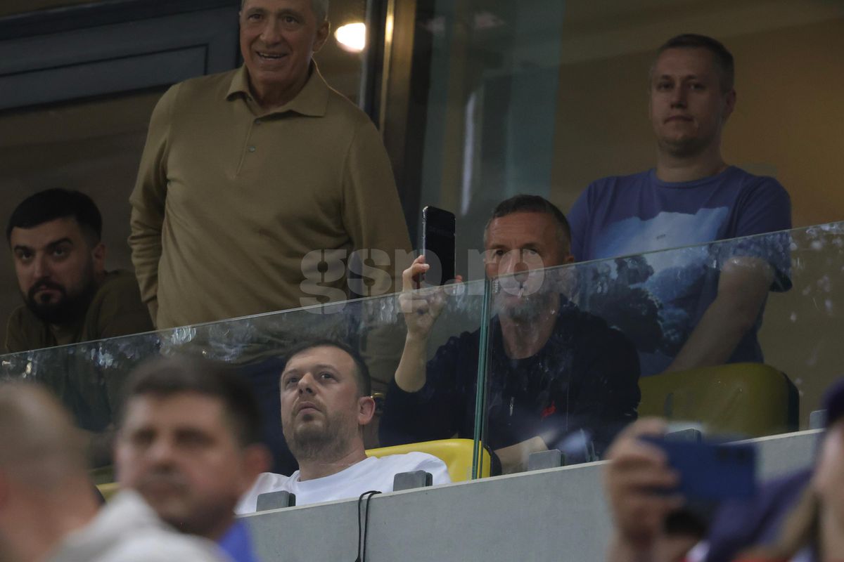 MM Stoica arată degetul mijlociu la finalul derby-ului FCSB - Dinamo