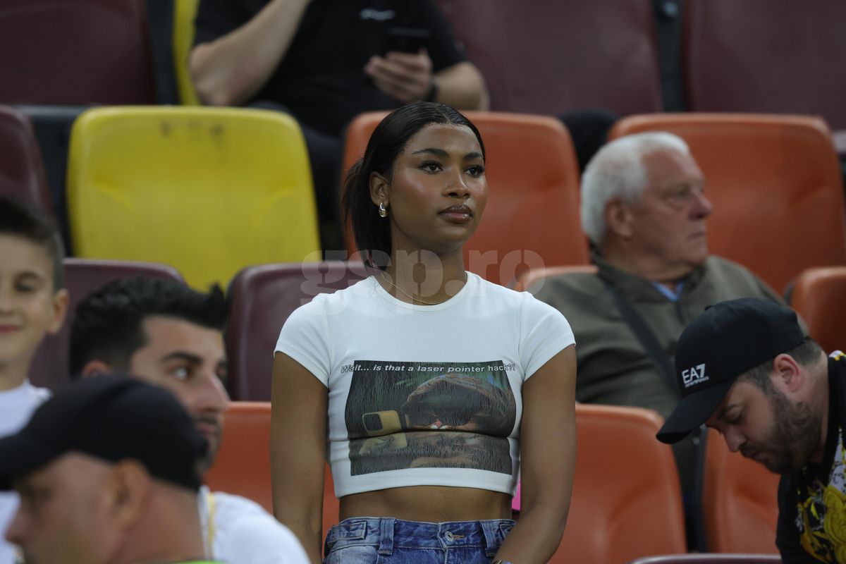 Soția lui Ngezana a atras din nou toate privirile pe Arena Națională » Cum a apărut la derby: detaliile surprinse în tribune