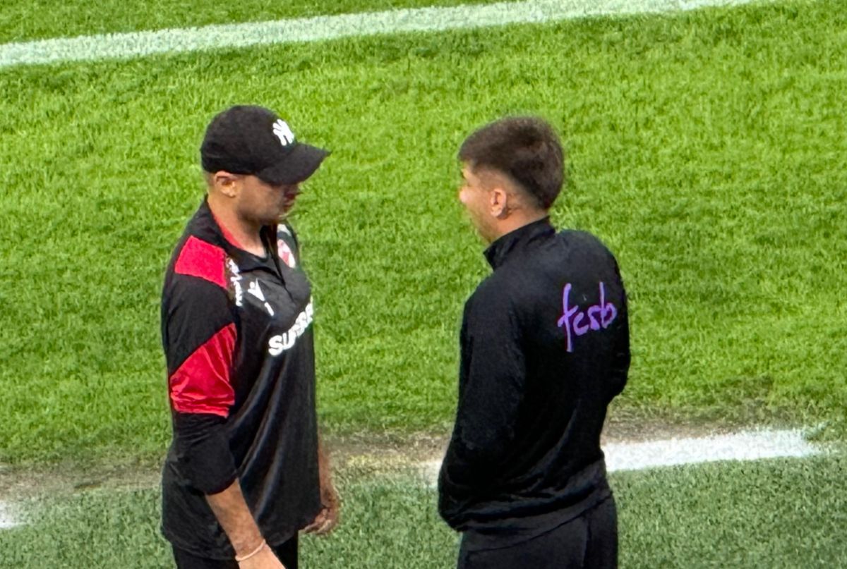 Alexandru Musi, la șuetă cu dinamoviștii, înaintea derby-ului de pe Arena Națională