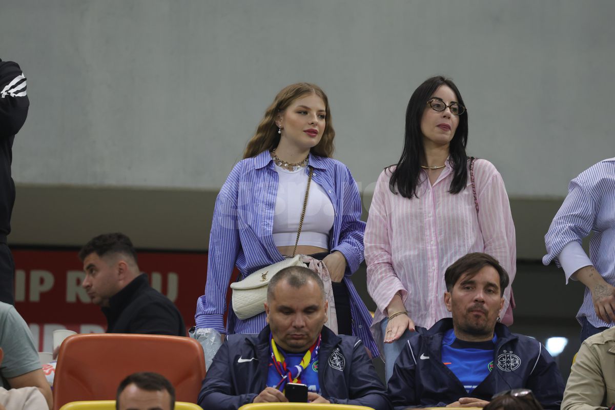 Love is in the air » Antonia și Daniel Bîrligea, momente tandre la finalul meciului FCSB - Dinamo