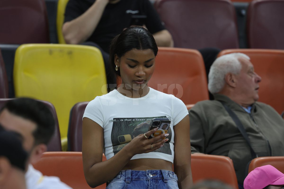 Soția lui Ngezana a atras din nou toate privirile pe Arena Națională » Cum a apărut la derby: detaliile surprinse în tribune