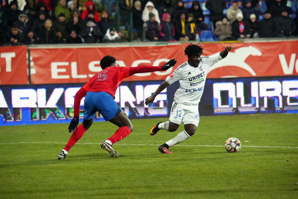 Adams Friday imagini carieră familie