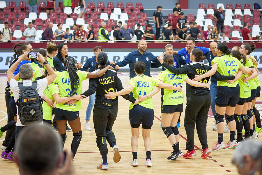 Corona Brașov, surpriza campionatului. Foto: Facebook Liga Florilor se mută în „cupele europene”! » Corona Brașov hotărăște astăzi în ce cupă europeană va juca