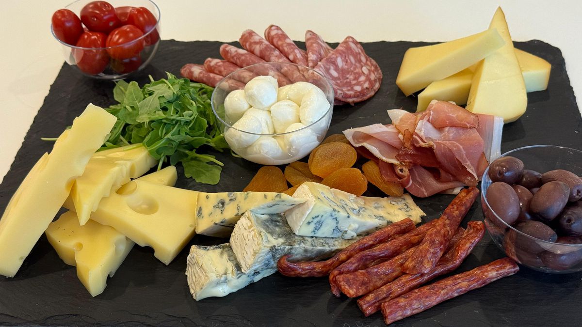 Cum arată meniurile din zona VIP înainte de FCSB - Dinamo