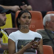 Mbali Malindi, soția lui Siyabonga Ngezana a fost pe Arena Națională la derby-ul dintre FCSB și Dinamo 3-1. Foto: Ionuț Iordache (GSP.RO)
