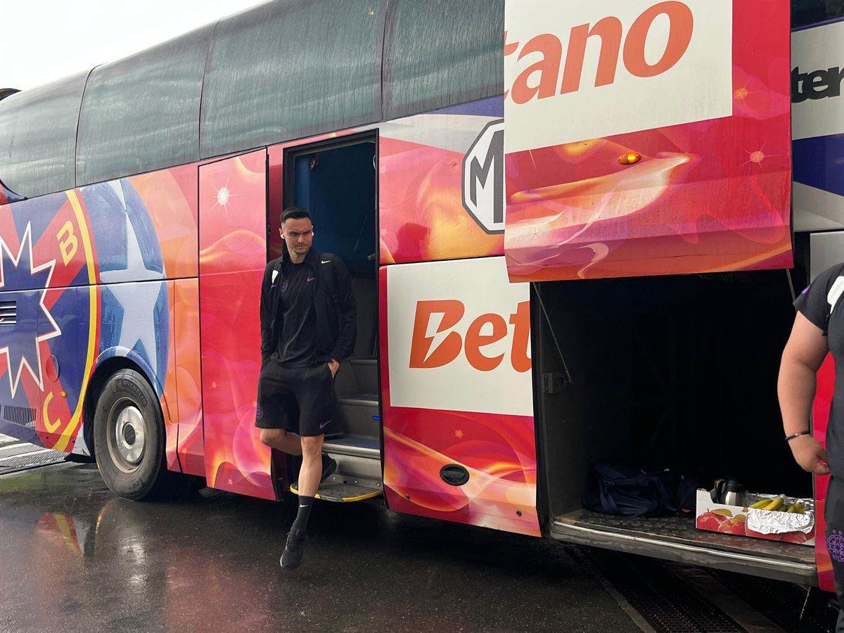 FCSB - Dinamo: sosire echipe