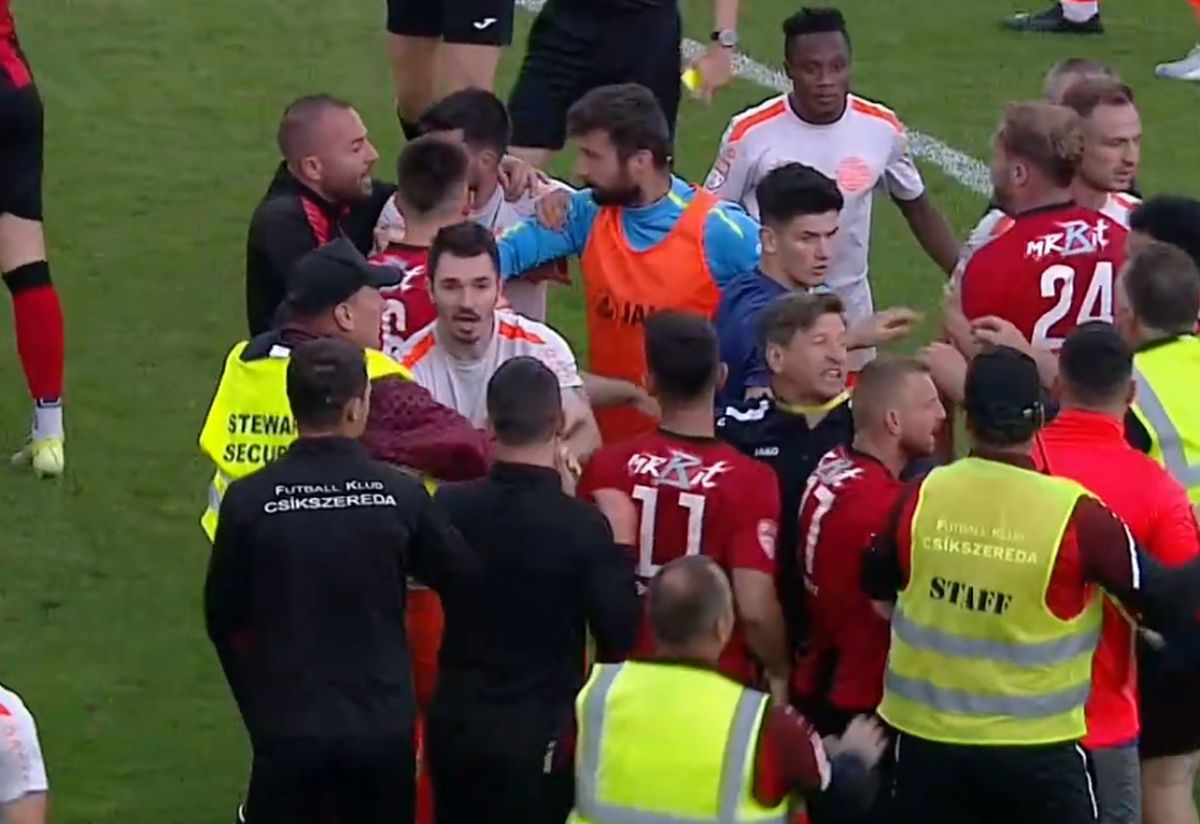 S-au luat la bătaie după Csikszereda - Metaloglobus » Surpriză imensă în Liga 2: calculele la promovare, date peste cap