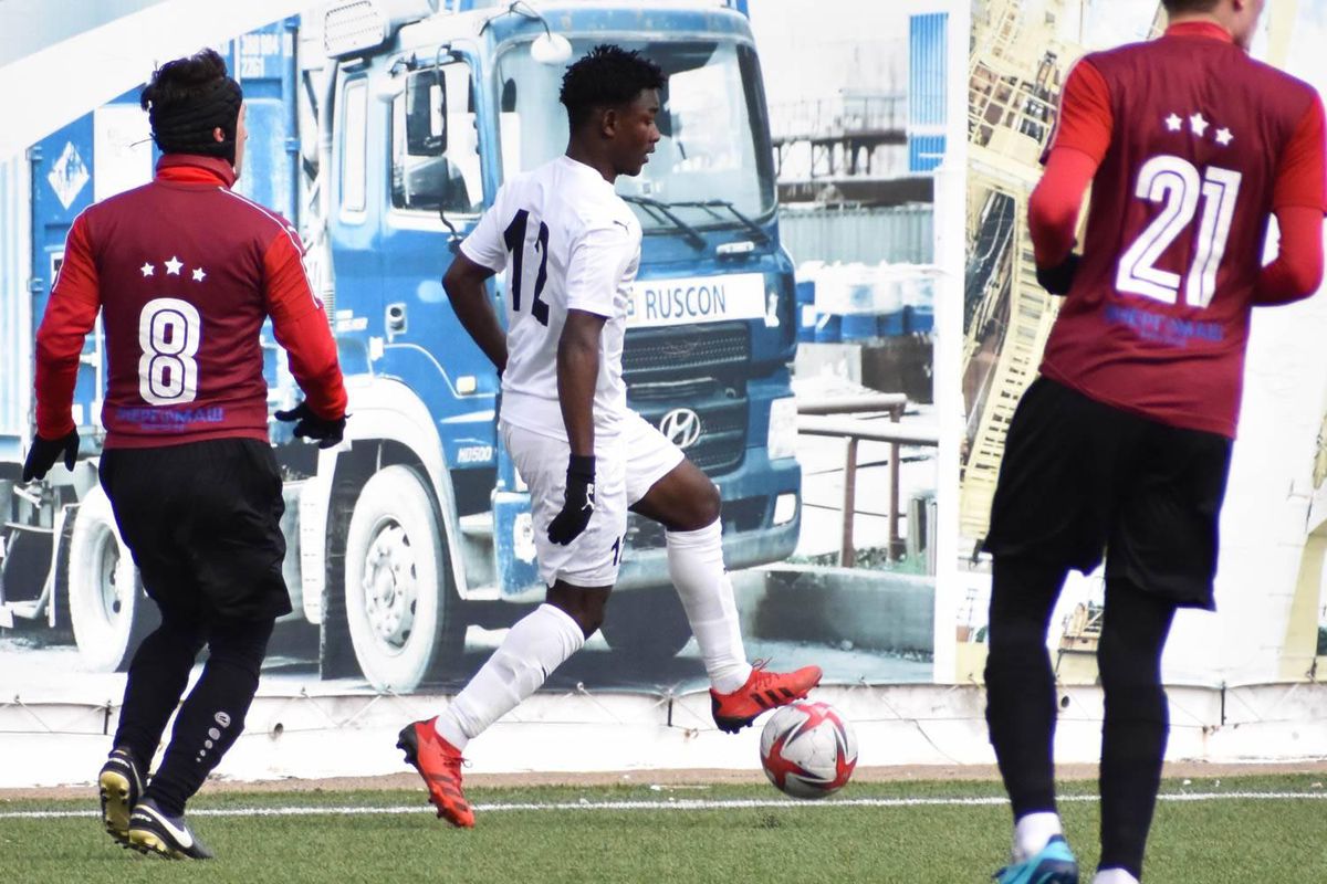 Adams Friday imagini carieră familie