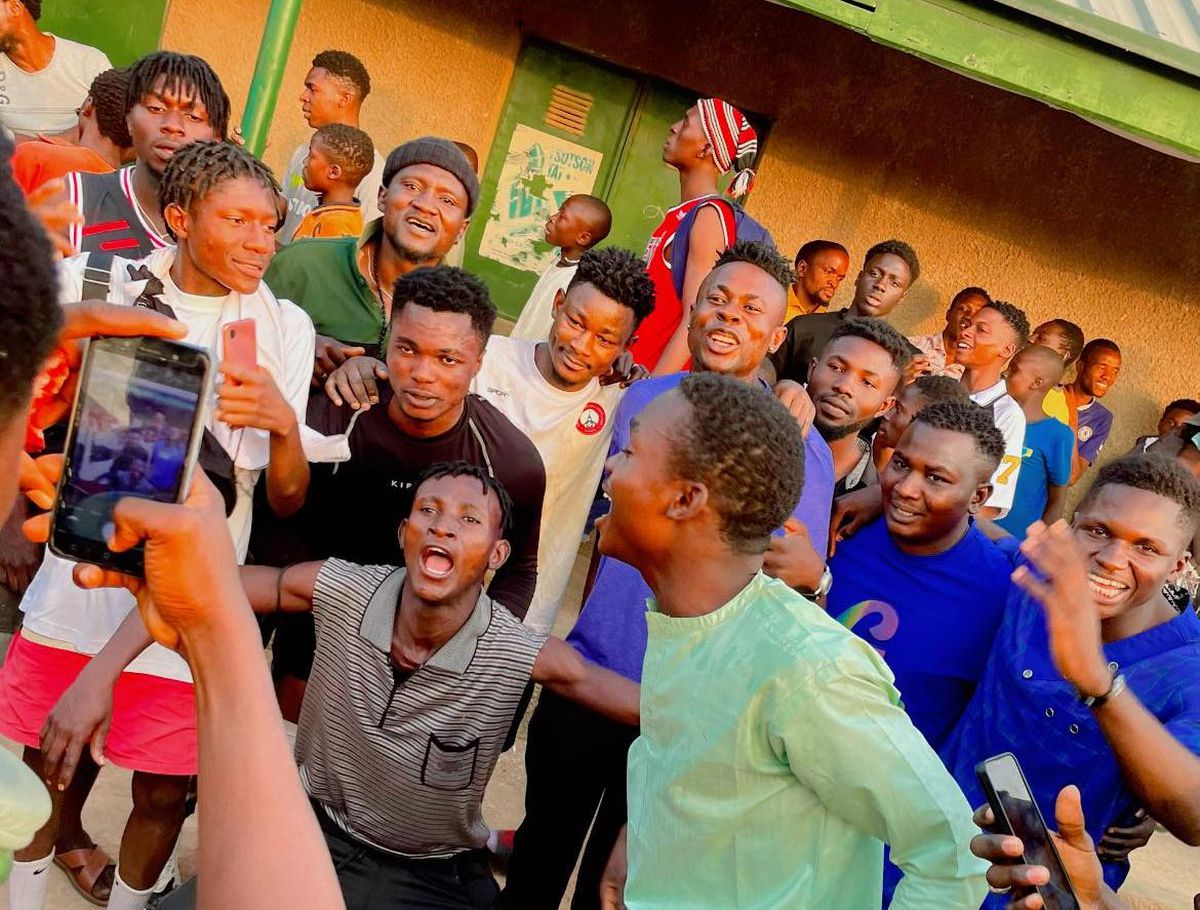 Adams Friday imagini carieră familie