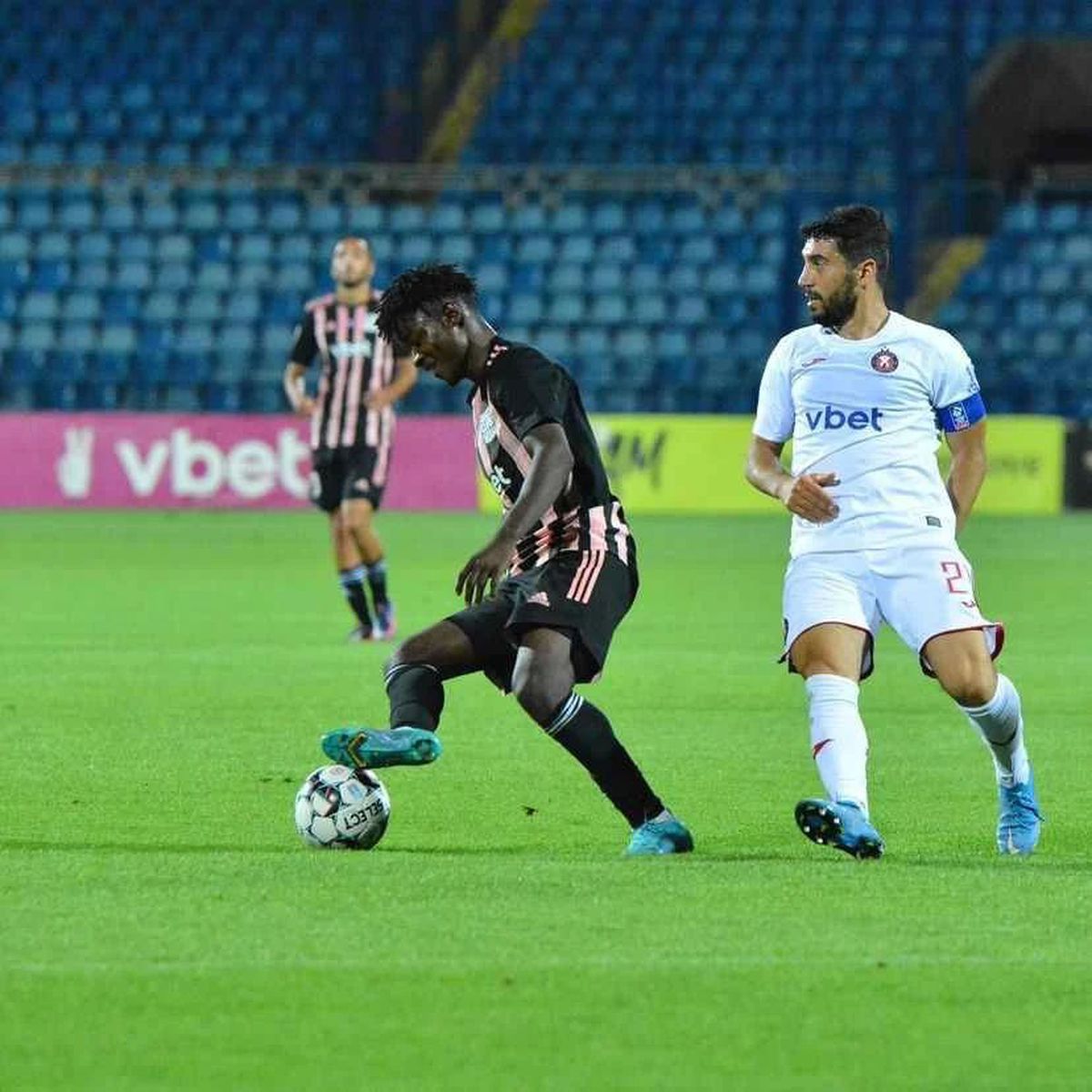 Adams Friday imagini carieră familie