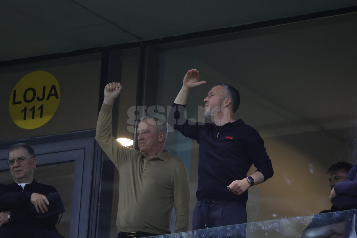 MM Stoica s-a luat de Caparco și Balaj după victoria cu Dinamo: „Așa e când te faci că muncești pe la emisiuni, dar stai acasă să mănânci ouă când echipa ta joacă meci de titlu”