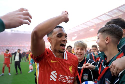 Dedesubturile afacerii Alexander-Arnold la Madrid: când l-a anunțat pe Slot că pleacă de la Liverpool + Ce ofertă i-au făcut „cormoranii”
