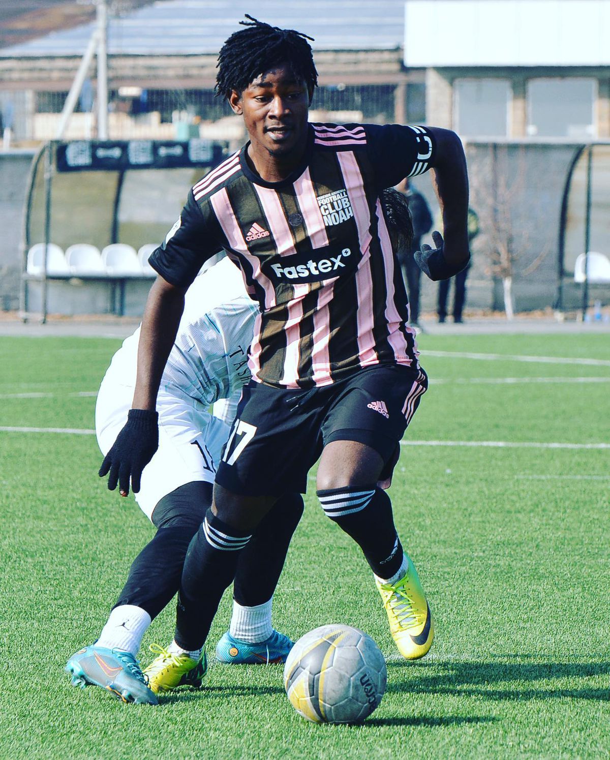 Adams Friday imagini carieră familie