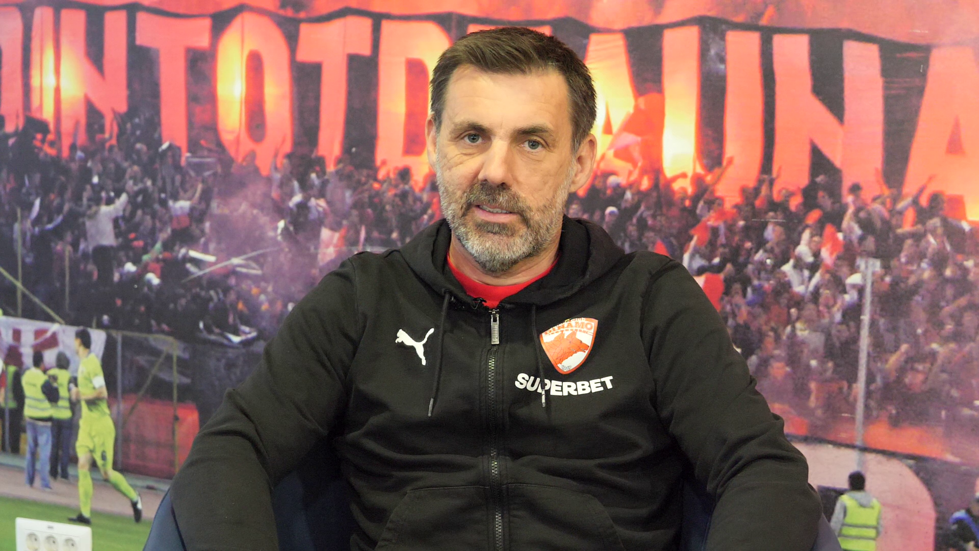 Zeljko Kopic discutând despre Gheorghe Hagi și viitorul echipei naționale România într-un interviu sportiv oficial. | sursa foto: Gazeta Sporturilor