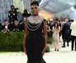 Lindsey Vonn, strălucitoare la Met Gala. Venus Williams, cu trofeul la gât. Dar nimeni nu era pregătit pentru costumația lui Osaka!