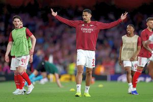 Arsenal - Atletico Madrid, pentru primul loc în finala Champions League. Echipele de start