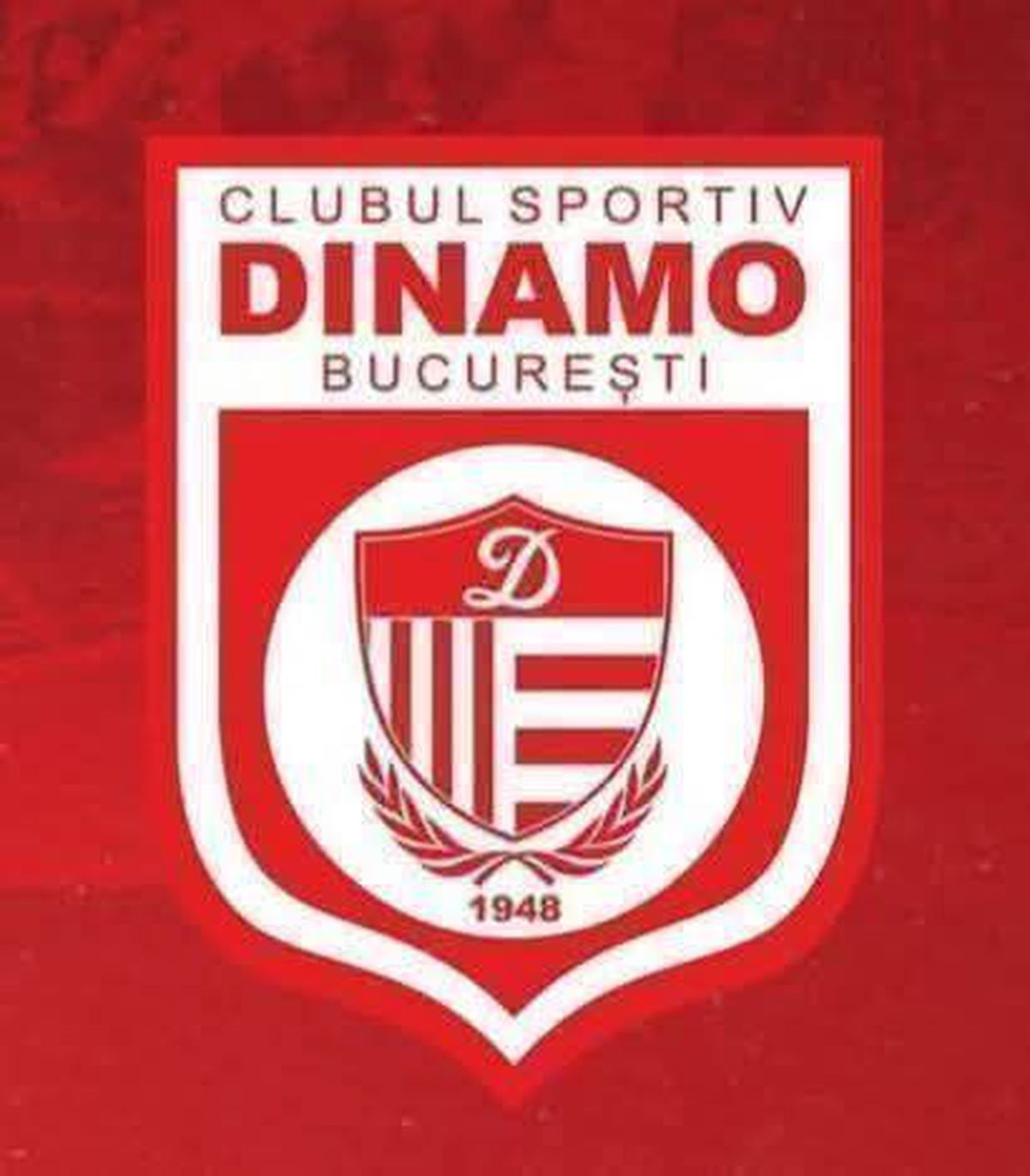 Fanii au împânzit internetul cu variante de sigle, după ce Nicolescu a anunțat schimbarea de la 1 iulie: „Și ChatGPT o face mai bine” + Prunea trece la jigniri