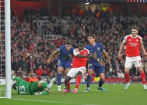 Arsenal - Atletico Madrid, pentru primul loc în finala Champions League. Spaniolii au cerut penalty