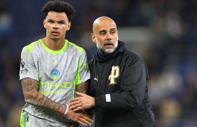 Pep Guardiola acuză arbitrajul după rezultatul care-i poate pierde titlul!
