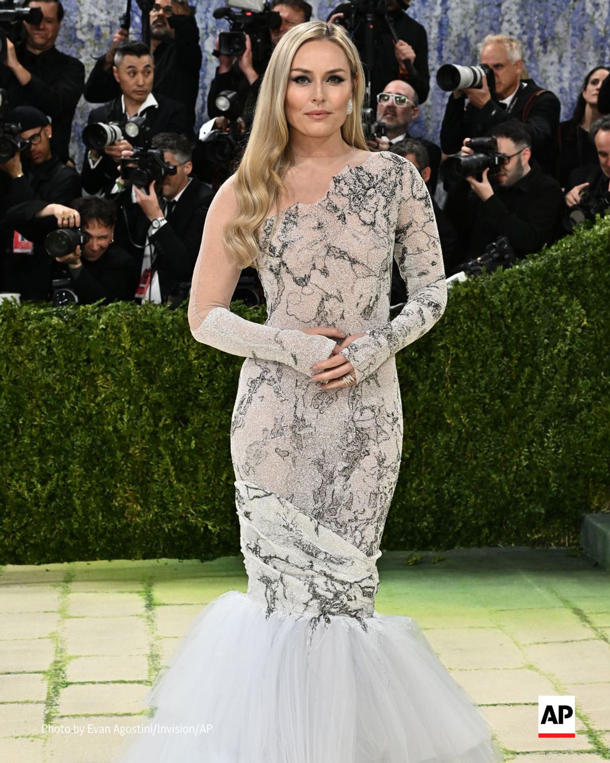 Lindsey Vonn, strălucitoare la Met Gala. Venus Williams, cu trofeul la gât. Dar nimeni nu era pregătit pentru costumația lui Osaka!