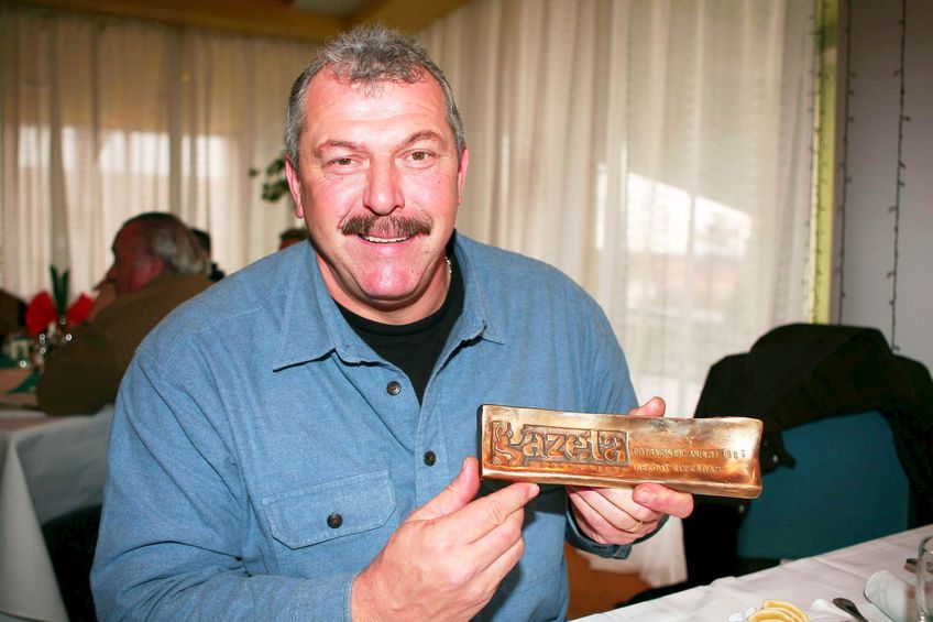 Helmut Duckadam cu trofeul Gazetei, foto: GSP