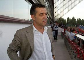 Legătura dintre Gigi Becali, o caricatură veche de 18 ani și concedierea unui pilot TAROM
