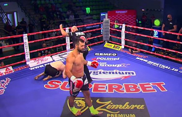 Andrei Stoica l-a spulberat pe Pavel Voronin în meciul decisiv! KO după două minute!