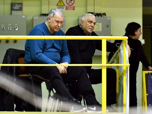 Nicolae Munteanu și Vasile Stângă, doi foști mari handbaliști, semnatari ai scrisorii trimise ministrului FOTO sportpictures.eu