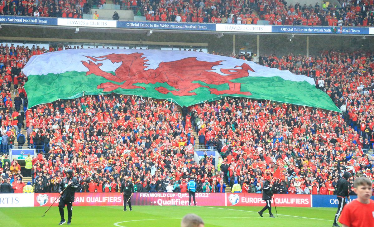 Căpitanul a rupt inima Ucrainei » Autogolul lui Yarmolenko a trimis-o pe Țara Galilor la Mondial, în ploaia torențială de la Cardiff