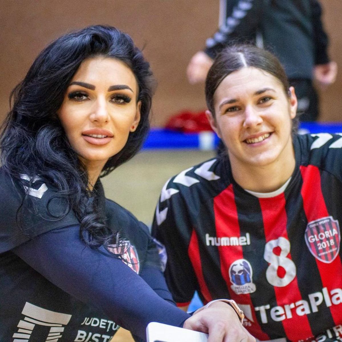 Mihaela Evi, cea mai sexy antrenoare din România: „Primesc și cereri în căsătorie, și propuneri indecente. Viața mea e handbalul, nu pe Instagram”