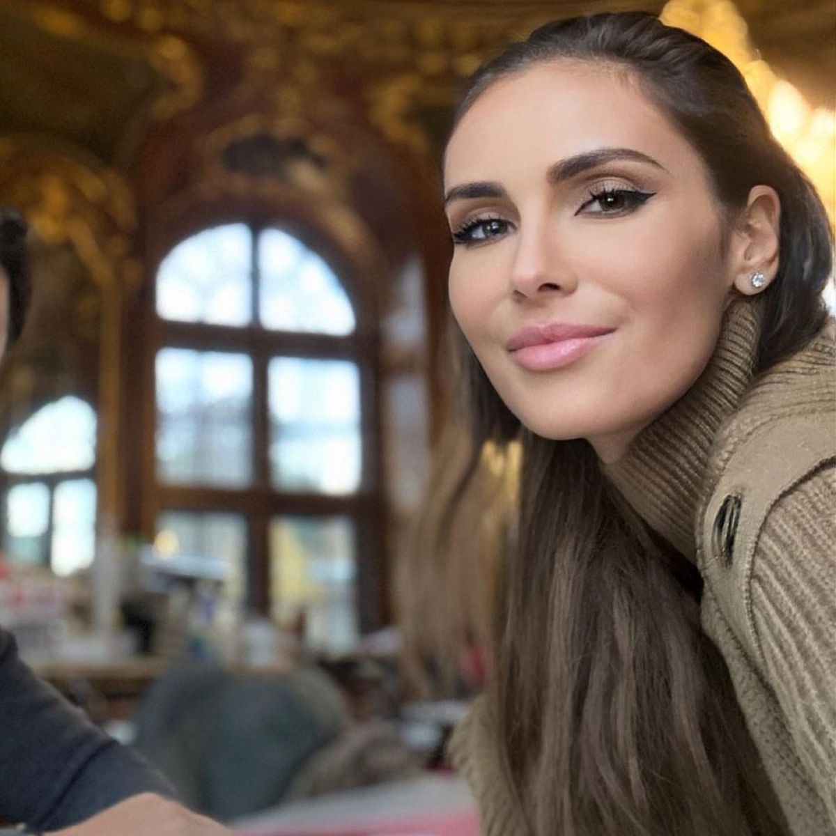 Fosta iubită a lui Horia Tecău s-a cuplat cu „domnul Dan” de la Survivor. Primele imagini