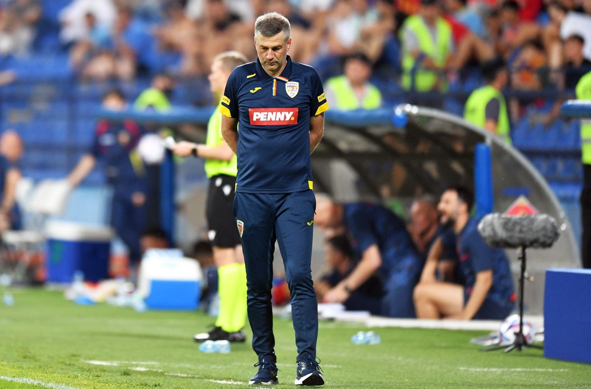 Panduru nu l-a menajat pe Iordănescu după eșecul cu Muntenegru: „N-ai cum să joci aşa! Puteau jucătorii să facă mai mult, la cum i-ai pus în teren?”