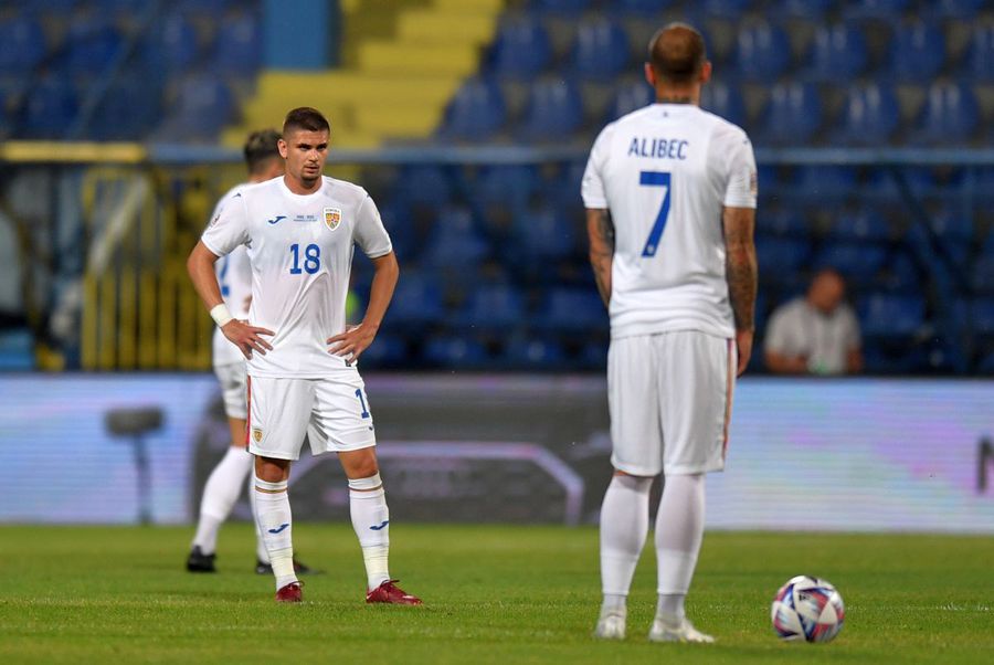 Ne facem că jucăm fotbal