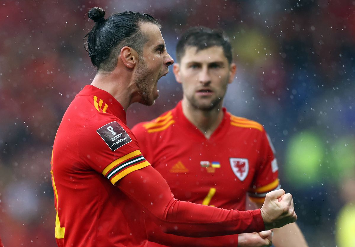 Căpitanul a rupt inima Ucrainei » Autogolul lui Yarmolenko a trimis-o pe Țara Galilor la Mondial, în ploaia torențială de la Cardiff