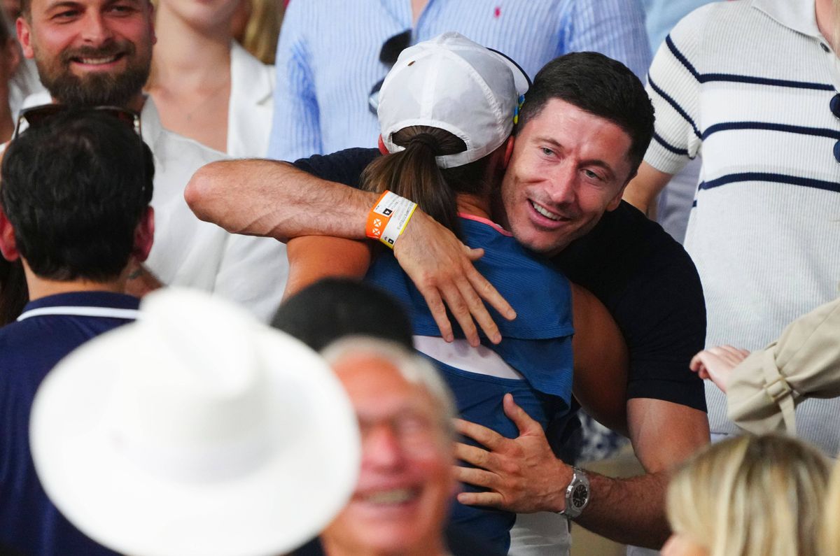 Lewandowski a fost în tribune la finala Roland Garros » Iga Swiatek, șocată când l-a văzut