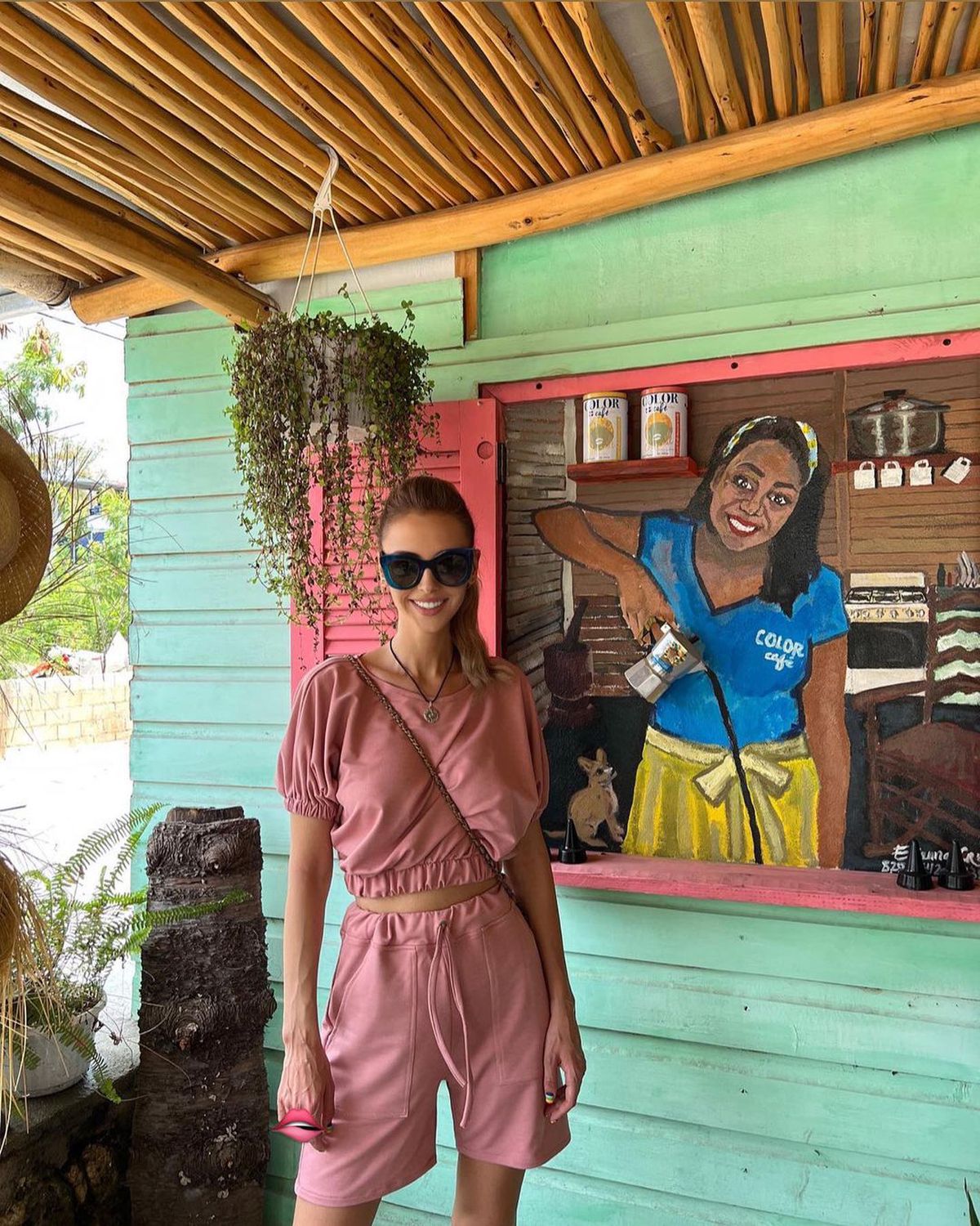 Fosta iubită a lui Horia Tecău s-a cuplat cu „domnul Dan” de la Survivor. Primele imagini