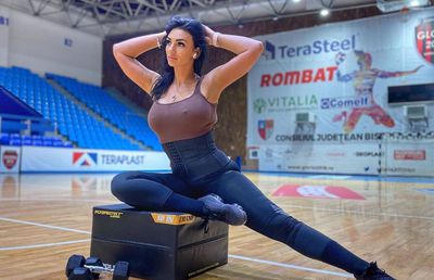 Cea mai sexy antrenoare din România se revoltă: „Mi-e scârbă, îmi ajunge” » Decizia radicală luată de aceasta
