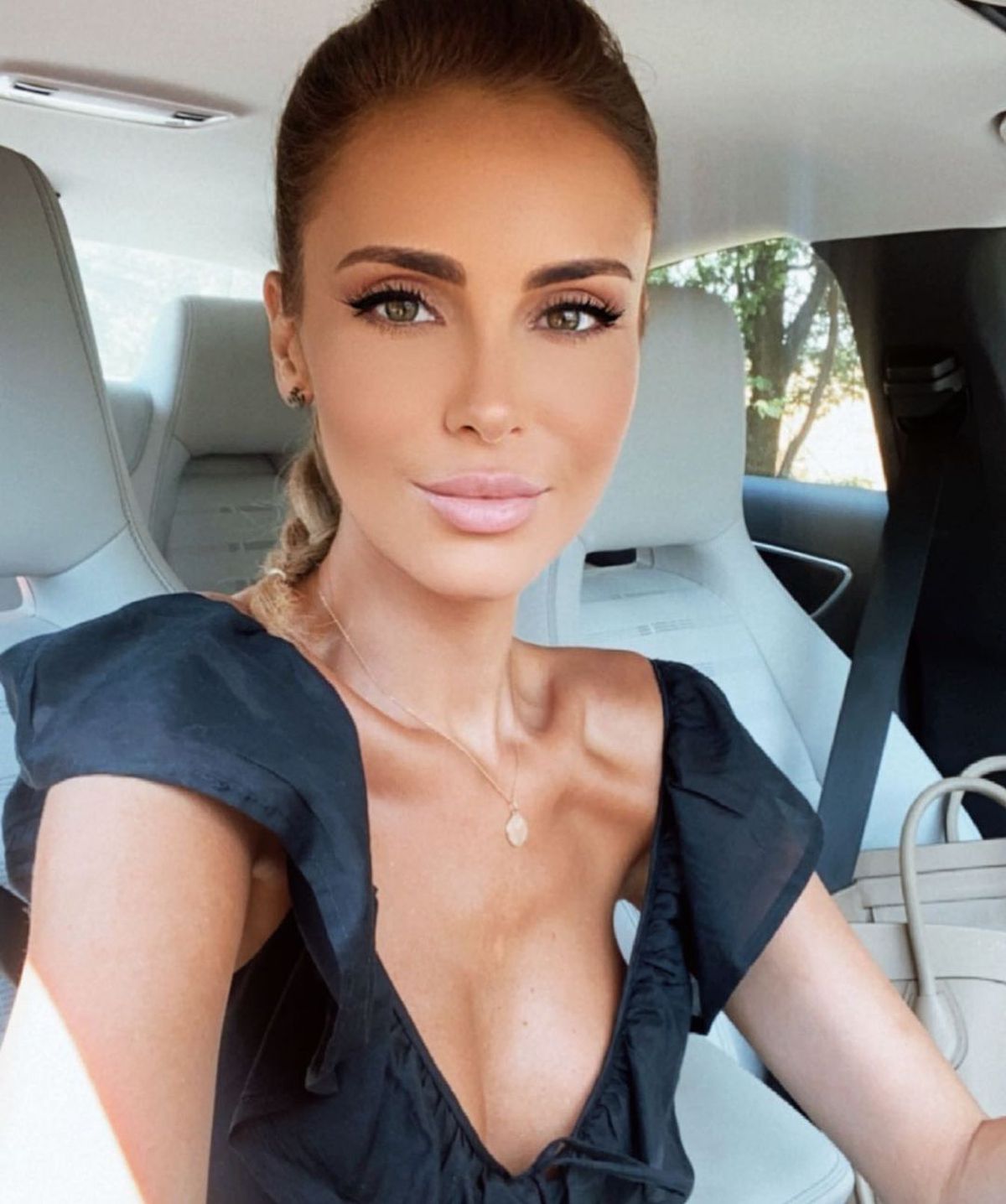 Fosta iubită a lui Horia Tecău s-a cuplat cu „domnul Dan” de la Survivor. Primele imagini