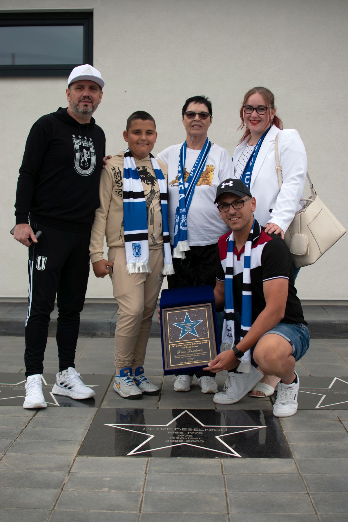 Momente emoționante cu văduva lui Petre Deselnicu, legendarul fotbalist al Craiovei » „Puiul meu, iubirea mea!”