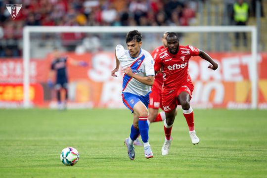Bogdan Oteliță, în meciul contra celor de la UTA Arad. 
Foto: Facebook @ UTA Arad