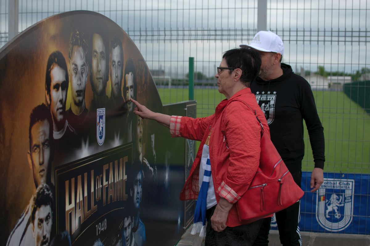 FOTO Momente emoționante cu văduva lui Petre Deselnicu, legendarul fotbalist al Craiovei » „Puiul meu, iubirea mea!”