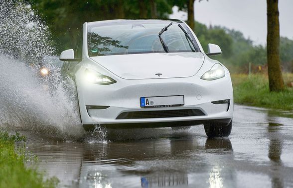 Tesla a rechemat în service peste 125.000 de vehicule » Care e motivul și ce modele sunt afectate