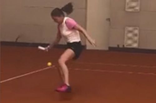 Simona Halep (32 de ani, 1136 WTA) se antrenează pentru Sports Festival de la Cluj, unde va juca un meci demonstrativ.