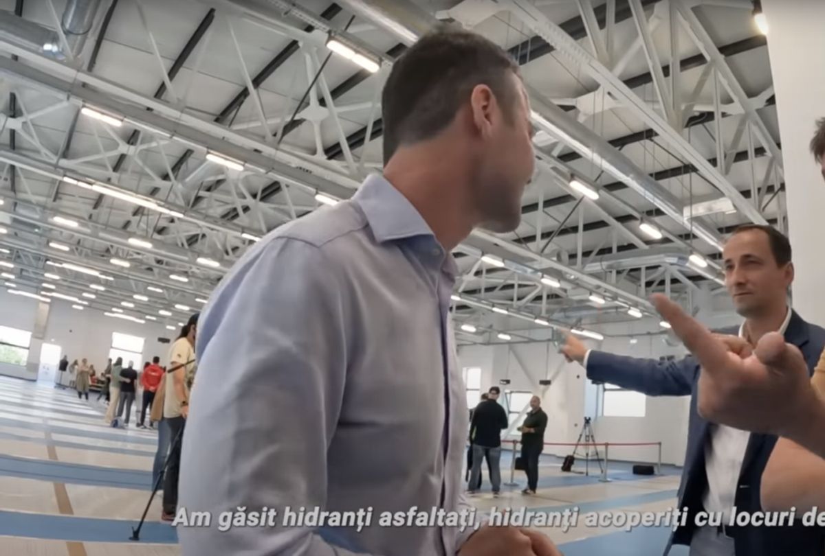 Dialogul dintre Recorder și primarul Robert Negoiță, din investigația cu privire la hidranți, întrerupt de un „greu” al sportului românesc! Apariția ignorată de toată lumea