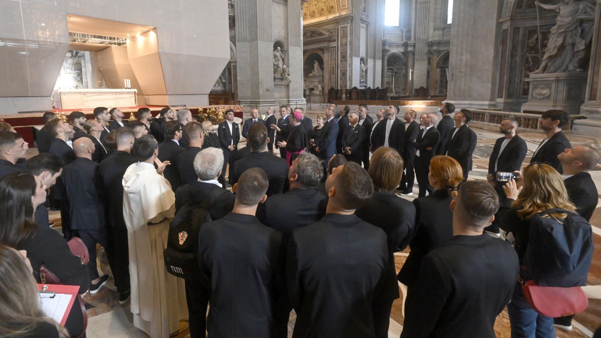 Naționala lui Modric a fost în vizită la Vatican. Ce mesaj le-a transmis Papa Francisc înaintea startului Euro
